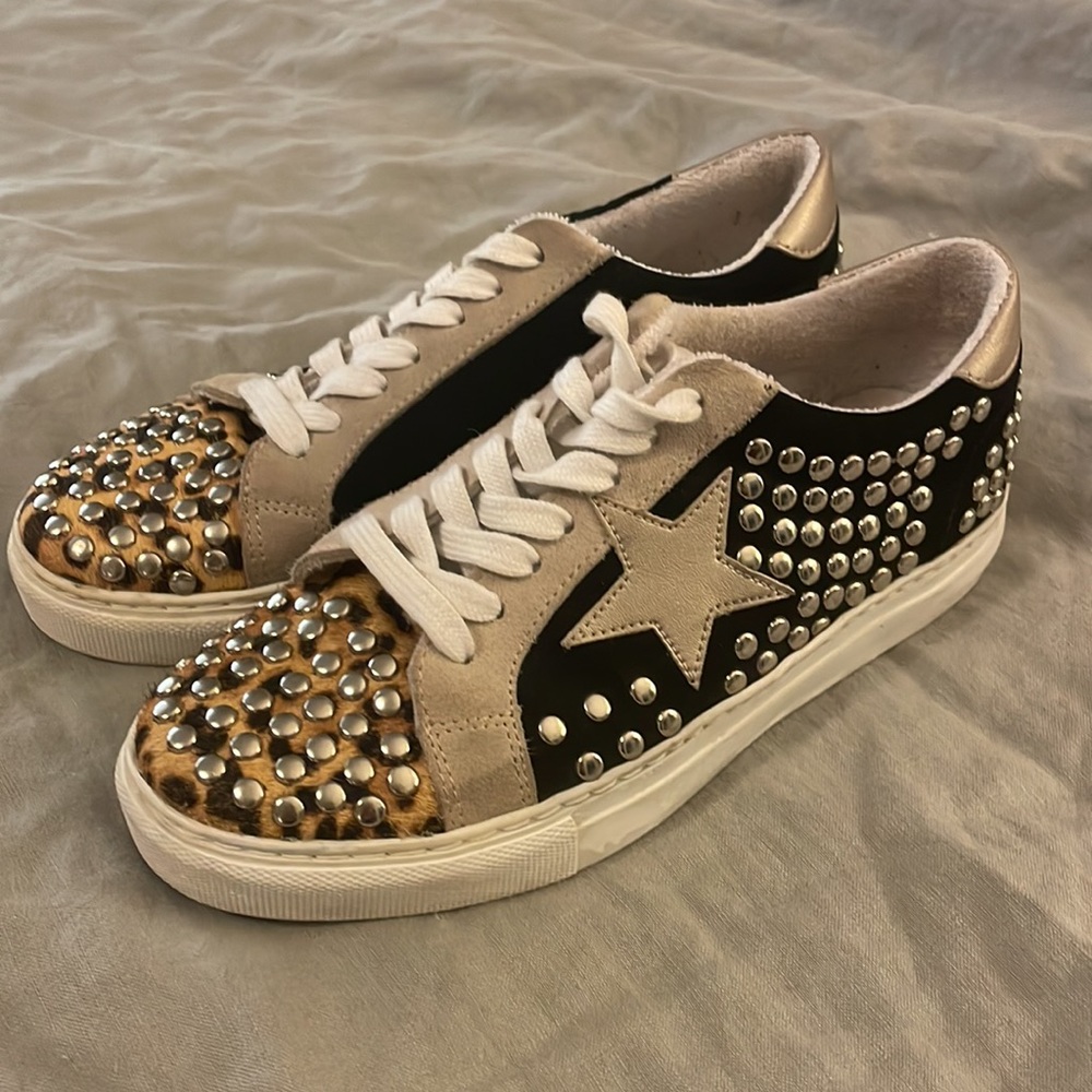 Steve Madden shoes. Golden goose dupes!!!
